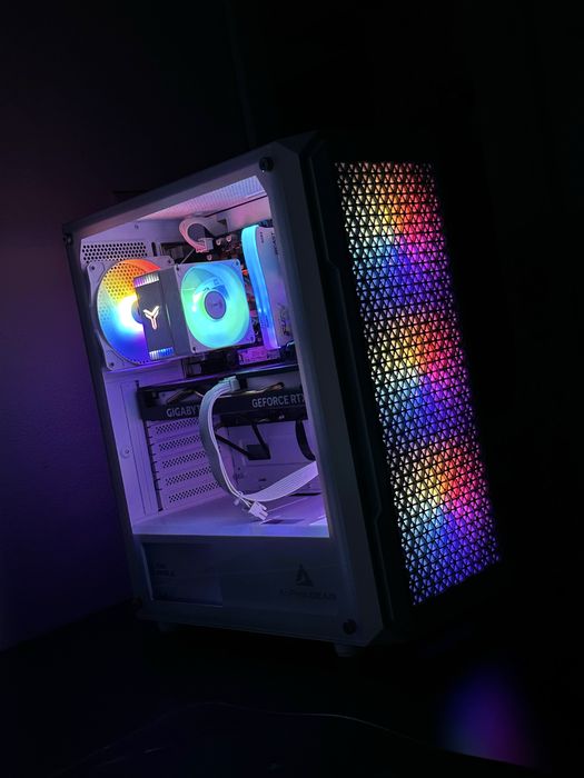 PC Gaming i9-10900F / RTX 4060 8GB / 32GB RAM / 2.2TB SSD / RGB