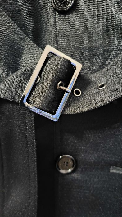 Тренч  Emporio  Armani
в черно