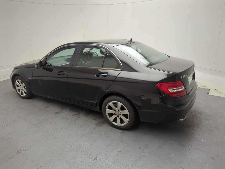 Dezmembrari dezmembrez Mercedes w204 2.2 cdi cod motor OM651911