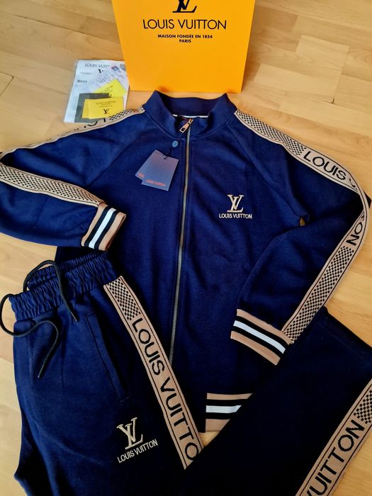Trening bleumarin LV,logo brodat, buzunare laterale, diverse mărimi