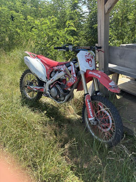 Vand honda crf250R pe injectie din anul 2013