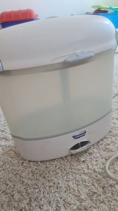 Sterilizator sticle și biberoane
