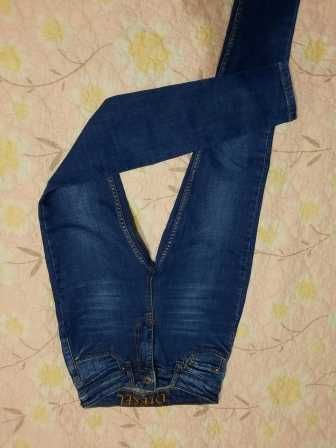 Джинсы фирменные для девушки