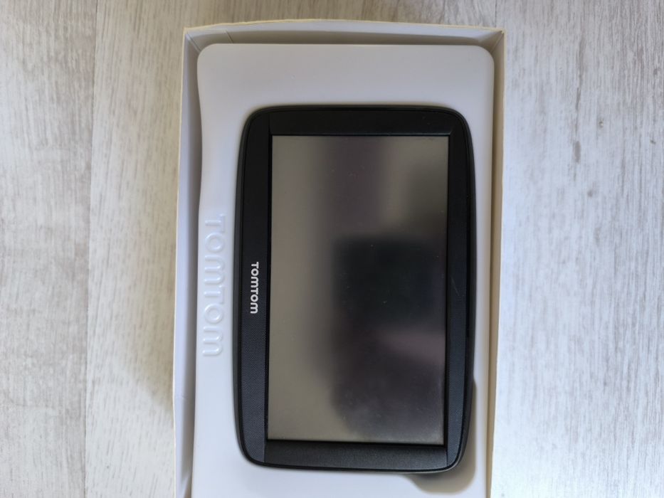 Навигация TOM TOM