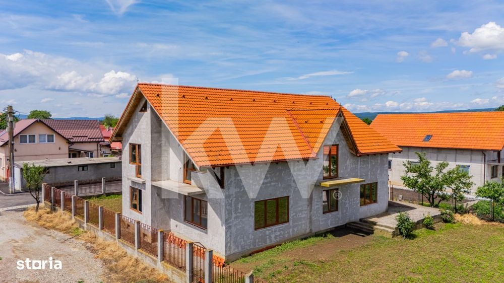 Casa cu 7 camere, 224 mp utili, teren 800 mp | Feldioara