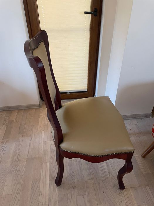 Луксозни трапезни столове от масив с кожени облегалка и седалка