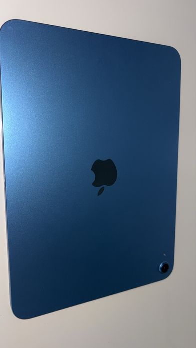 Apple Ipad impreuna cu apple pencil+doua huse si cutiile originale