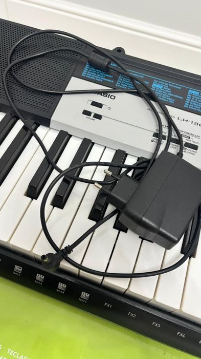 Синтезатор Casio LK-136