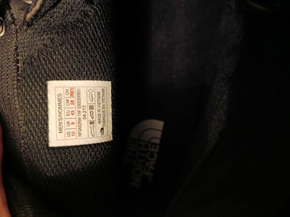 Ghete The North Face. Noi. Mărimea 43.