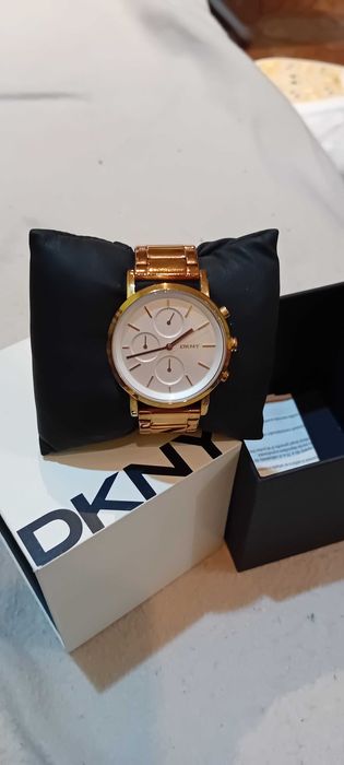 Ceas dama cu curea de metal DKNY