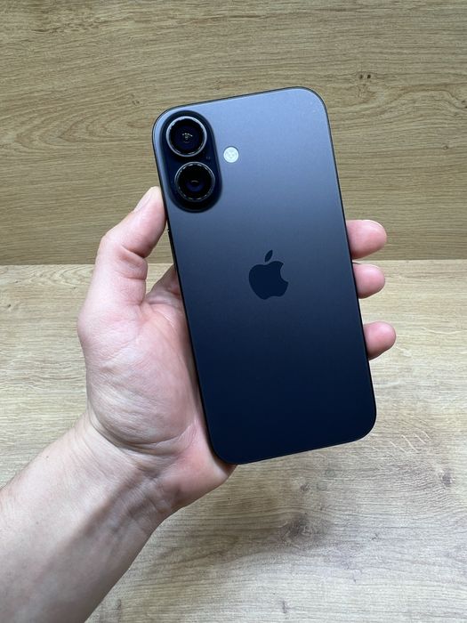 iPhone 16 128Gb Negru 92% battery life