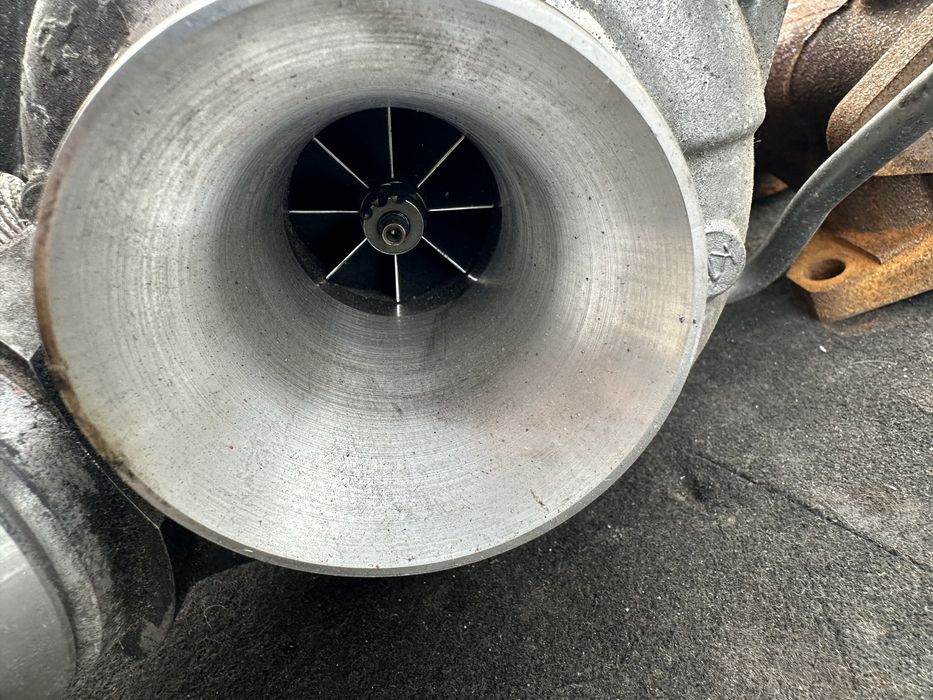 Турбо компресор турбина B47 D20 A 8570082 F серия BMW f30 f20 f22