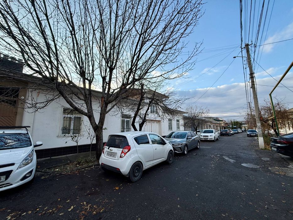 Срочно продаётся дом напротив рынок Малика