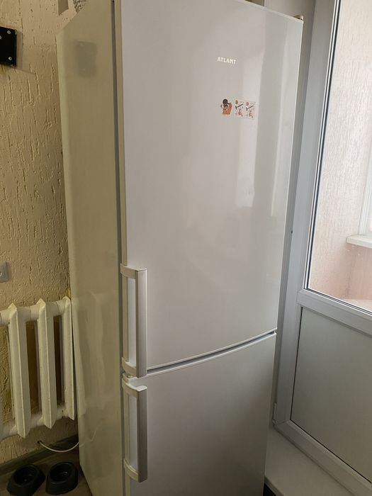 Продам холодильник Атлант
