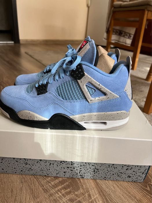 Jordan 4 Retro UNC