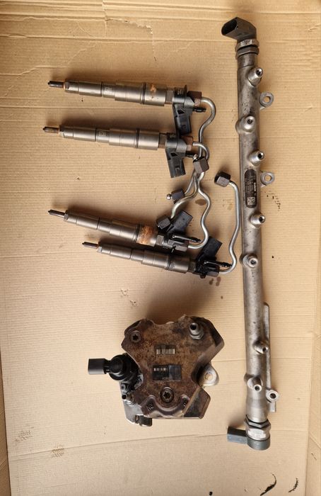 Injectoare injector pompa rampa bmw x5 e70 x6 e71 x3 e83 e60 3.0d m57