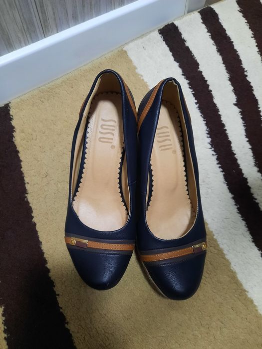 Продам женские туфли