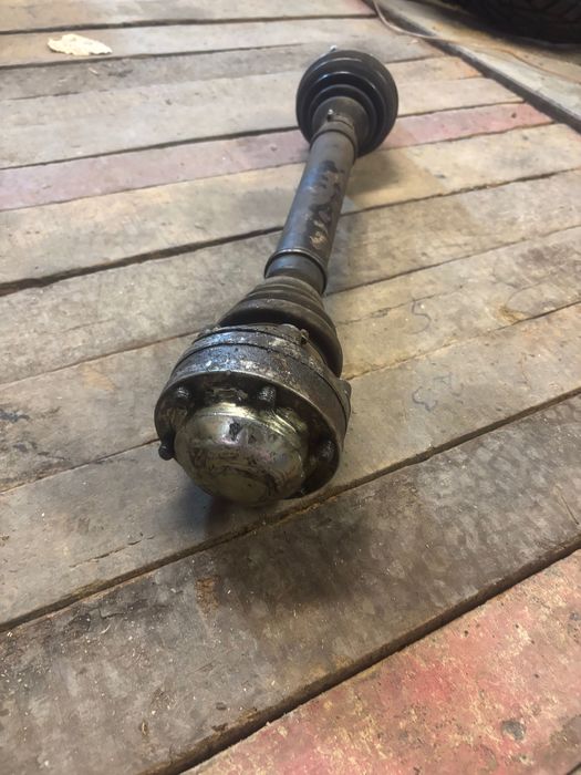Полуоска с карето за Ауди С-3 2003г