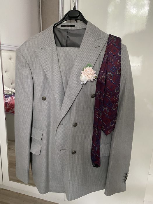 Костюм мужской серый