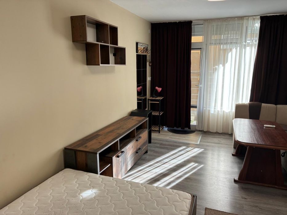 Дава се под наем Едностаен апартамент в Варна, Спортна зала - 27 кв.м за 348.84 € - Снимка #1