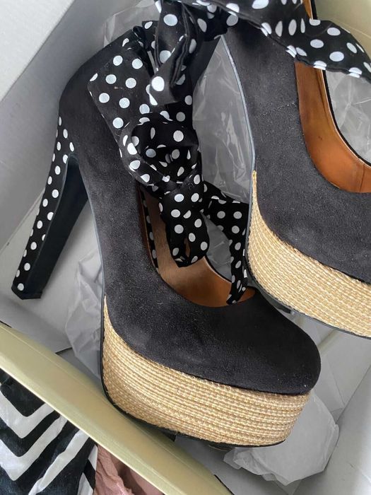 Нови сладурски обувки на платформа NEXT номер 39/40