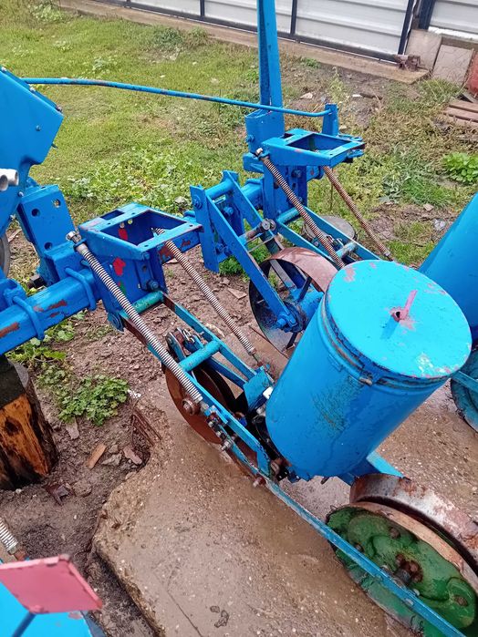 Semănătoare porumb 4randuri