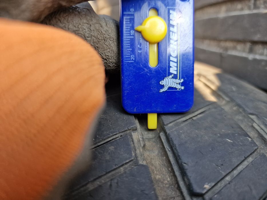 Anvelope 235/65R16C marca Continental, DOT 2023, 6 mm