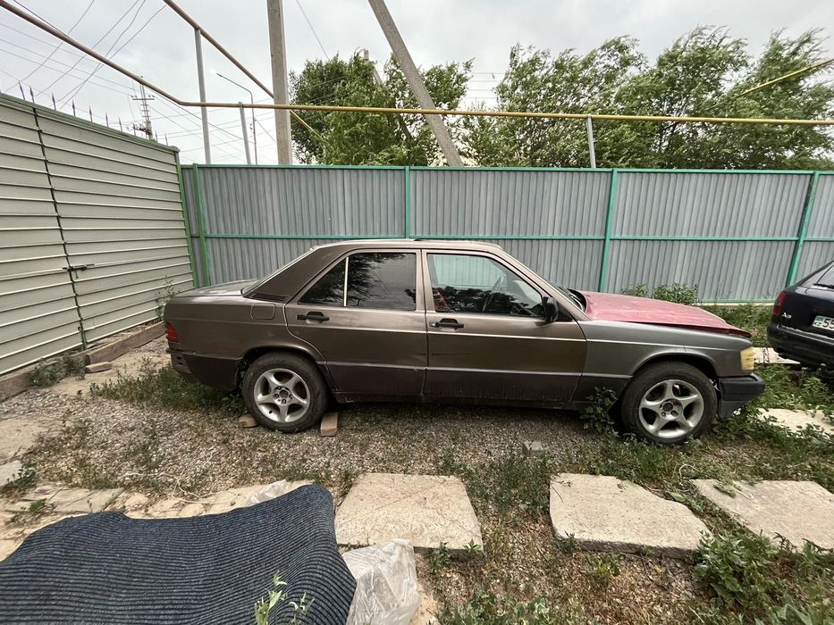 Мерседес бенц 190