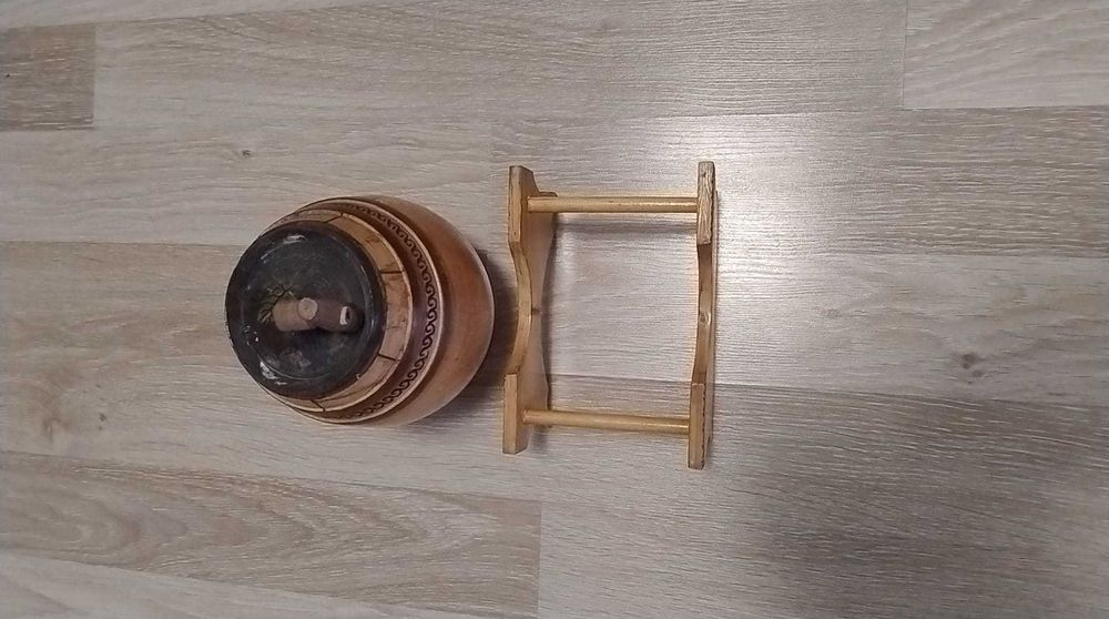 Butoiaș artizanal de lemn