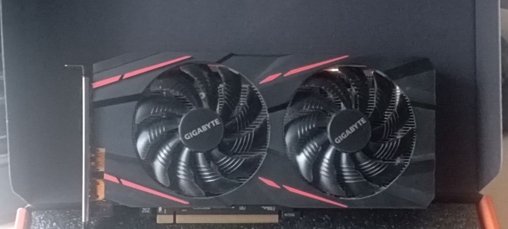 Продам Gigabyte Radeon RX 570