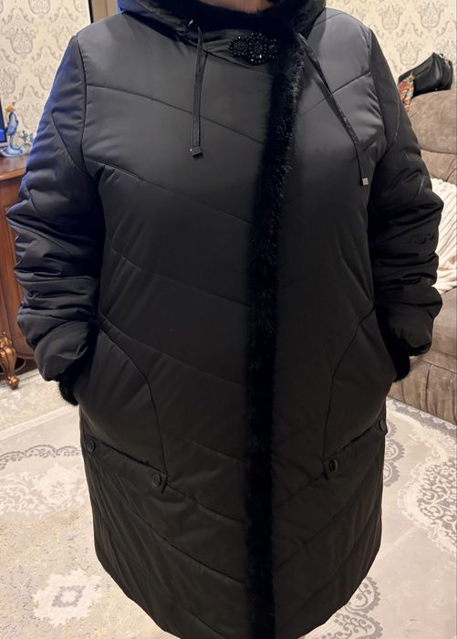 Зимний пуховик женский