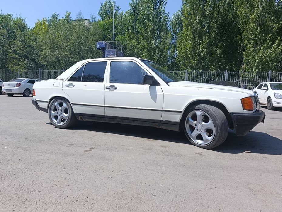 Продам Мерседес 190