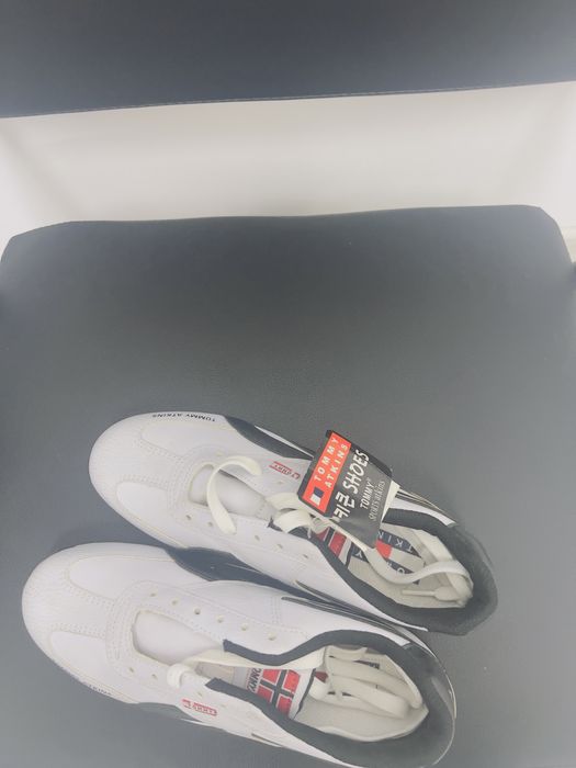 Кроссовки унисекс 26 см