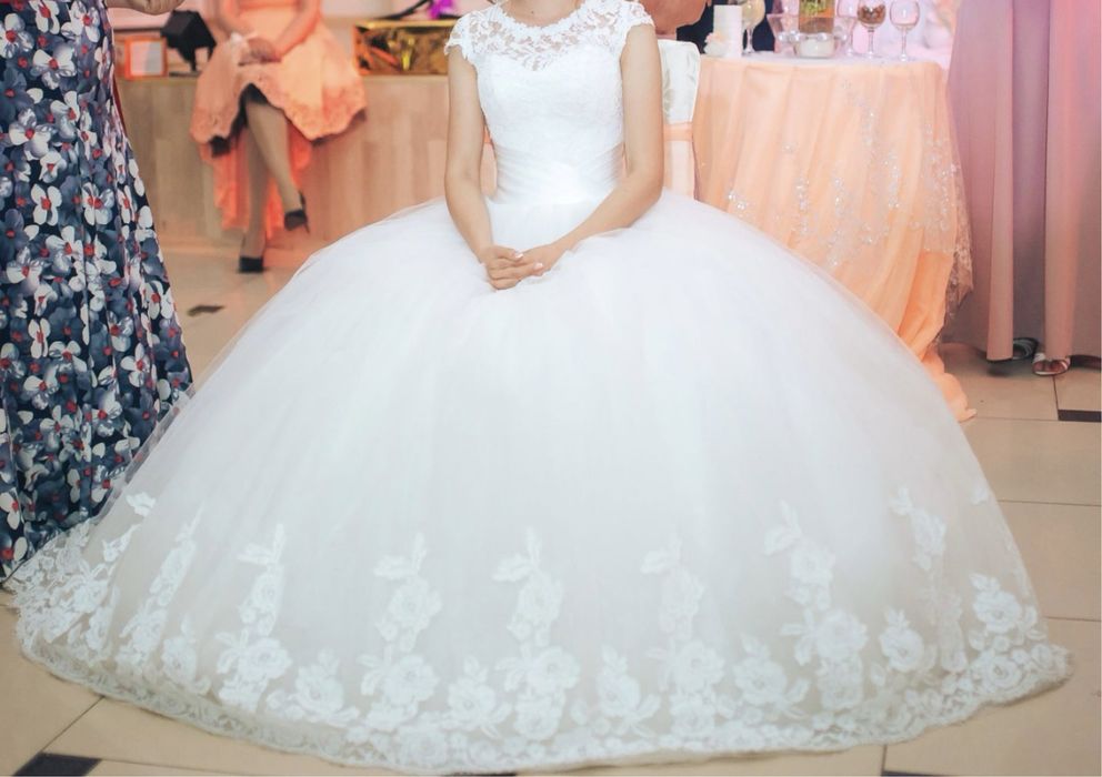 Свадебное платье