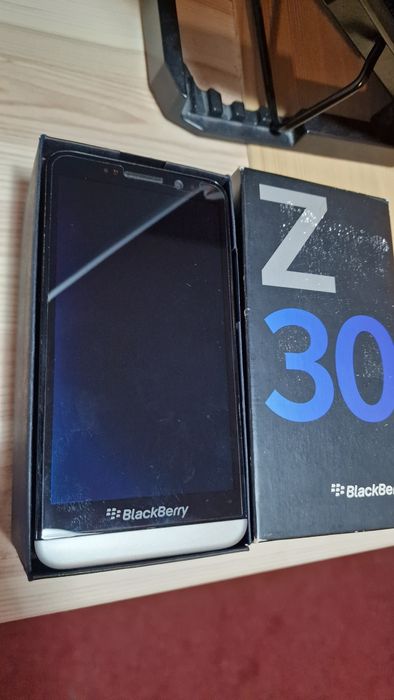 BlackBerry Z30 nou
