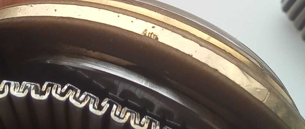 Позолоченные часы Ракета