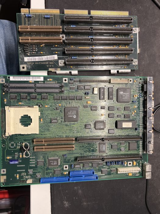 Placa de baza Olivetti  M4-4x4 socket 3 defecta