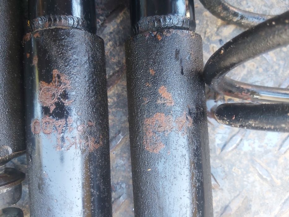 Оригинални амортесьори и пружини Сузуки Джимни  KYB