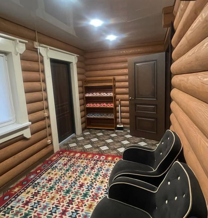 Коттедж в основном бору