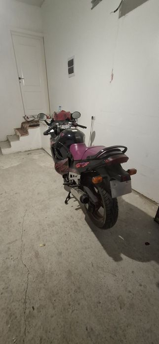Vand Suzuki GSXF 600