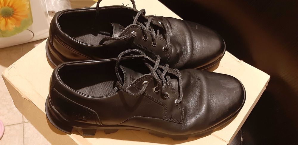 Продавам мъжки обувки