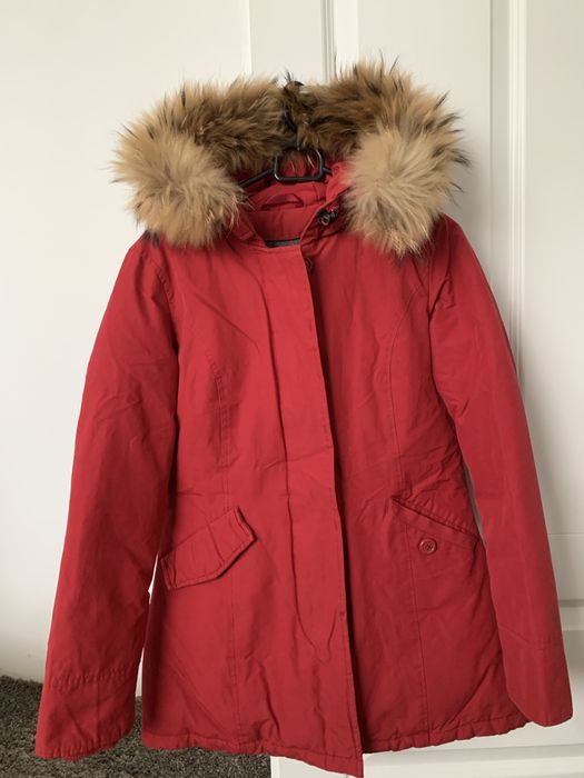 Geaca canadian . Este in stare foarte buna , curatata, made in italia