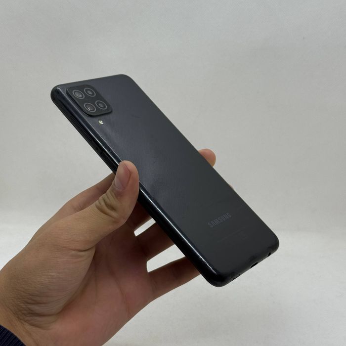 Samsung A12 sotiladi dastavka bor