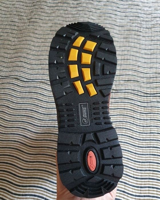 Продам Duke спецобувь