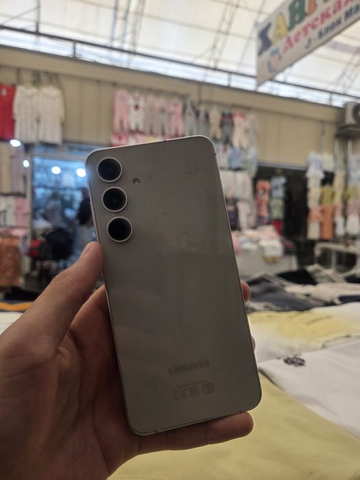 Samsung Galaxy S24 FE