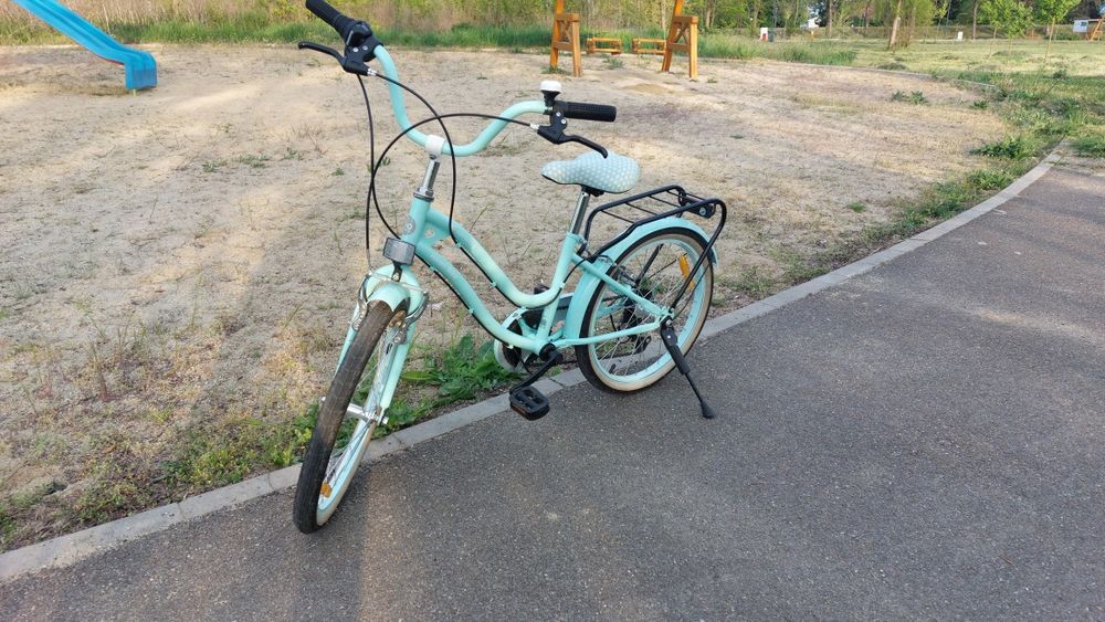 Bicicletă pentru fetițe