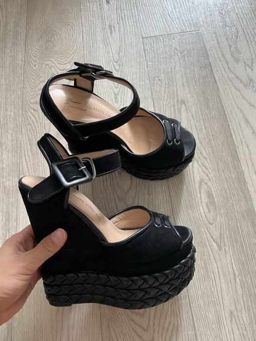 Босоножки на платформе