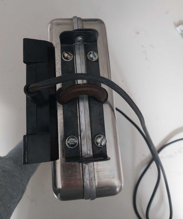 Вафельница Электровафельница