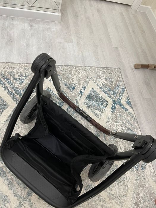 Продаётся коляска зима лето