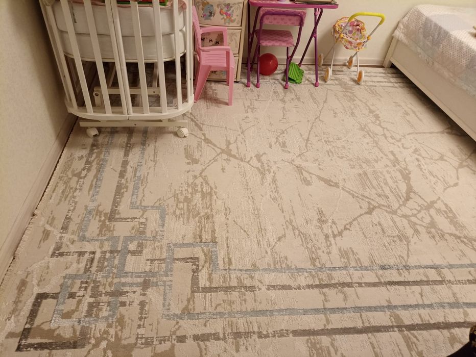 Продам ковер б/у